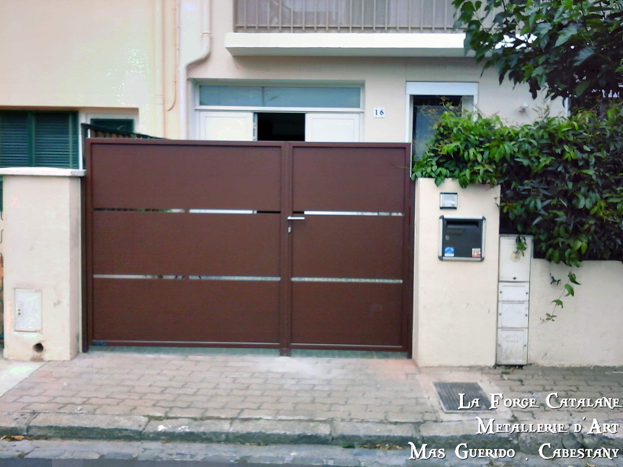 portail 3 bandes decoupe laser forge catalane.jpg